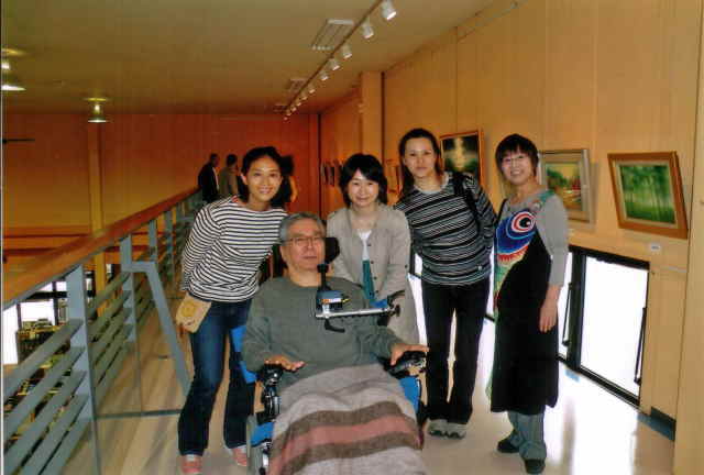 3NԂ̍ĉłBƐ_˂痈Ă܂BFl̉pꏏɁB