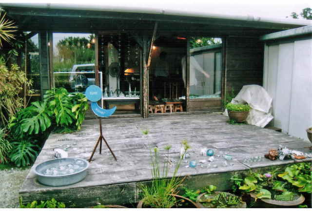 娘が大好きなガラス工房「日月」を訪れました。